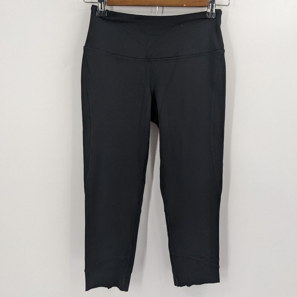 VICTORIA SECRET Sport Raw Edge Cropped Leggings